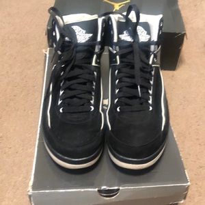 Air Jordan 2 “Black White” sz 11.5